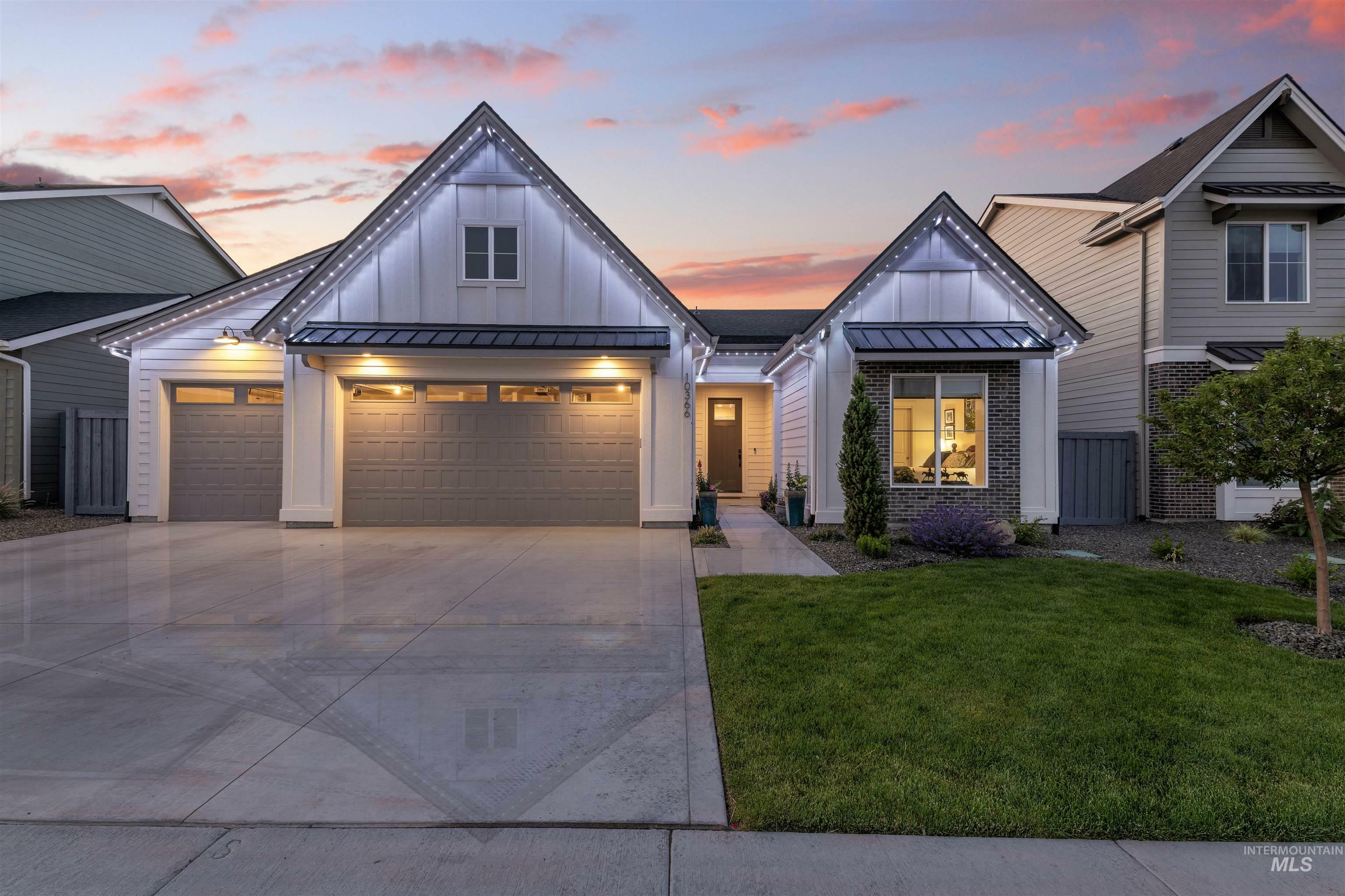 Property Photo:  10366 Loneleaf Drive  ID 83687 