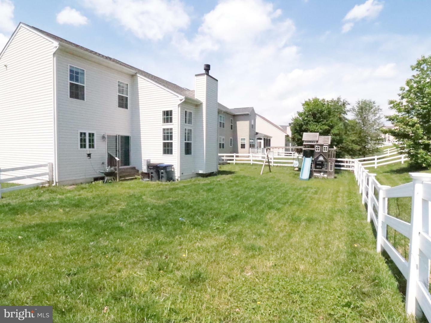 Property Photo: 17365 Tedler Circle VA 20141