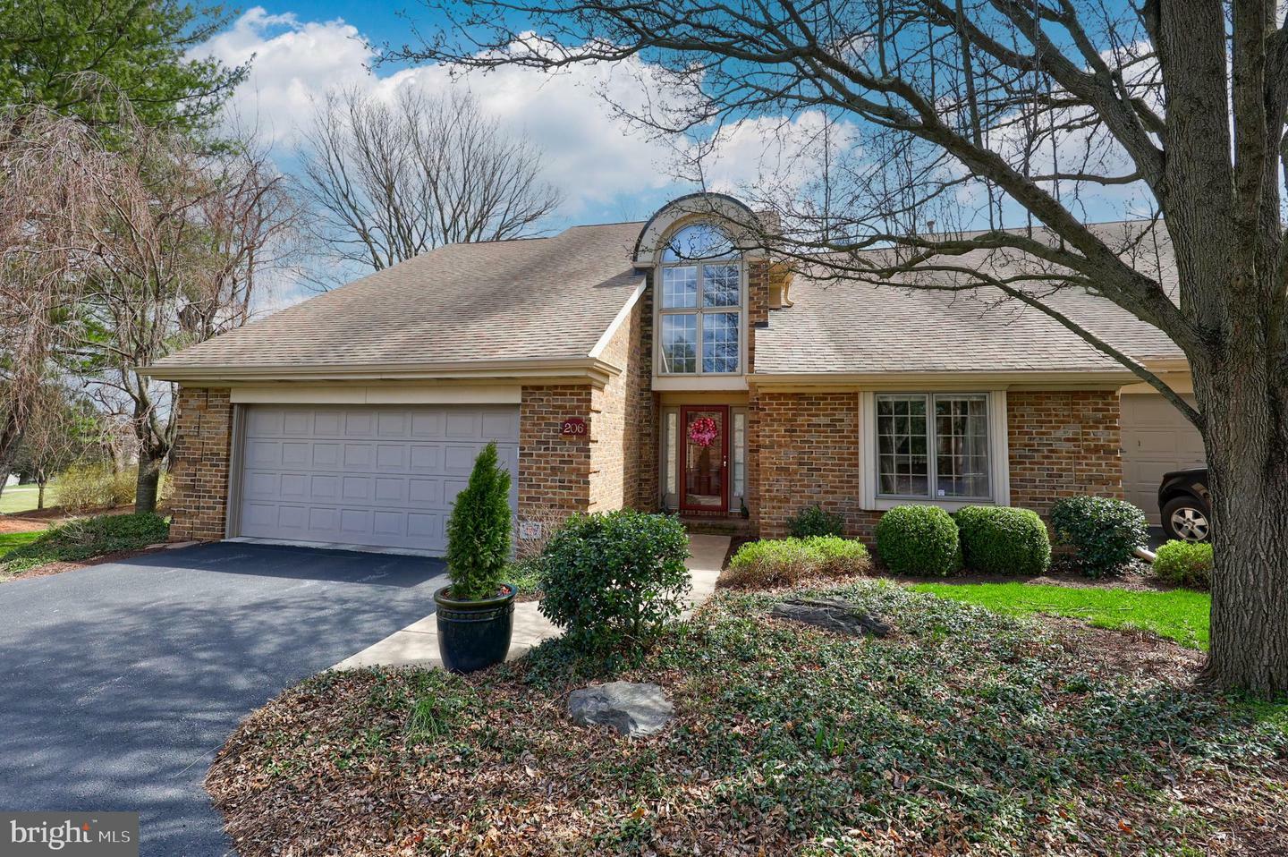 Property Photo:  206 Willow Valley Drive  PA 17602 
