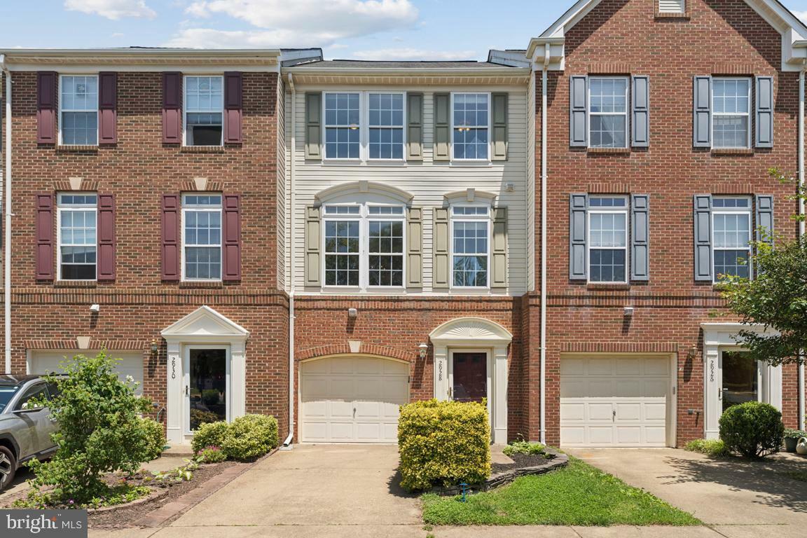 Property Photo: 2928 Huntington Grove Square VA 22306
