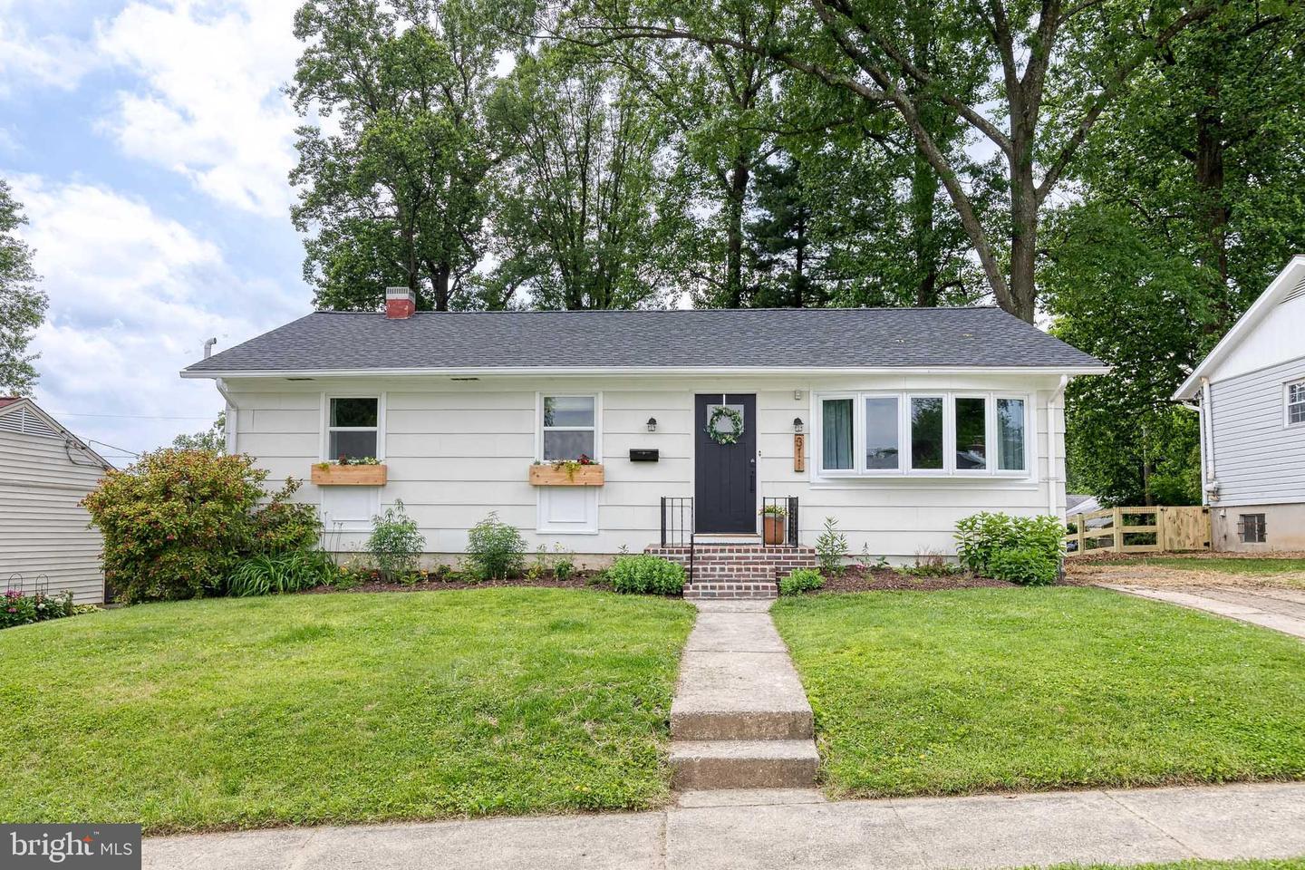 Property Photo: 311 Osborne Ave MD 21228