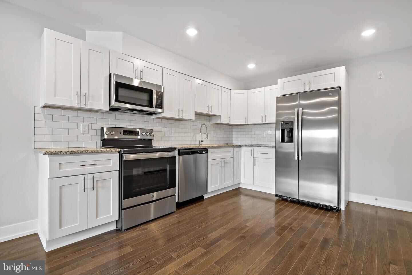 Property Photo:  1533 N 2nd Street 3B  PA 19122 