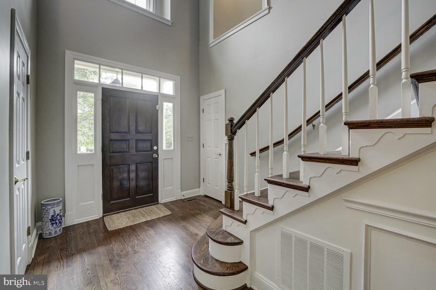 Property Photo: 1 Town Gate Court MD 20817