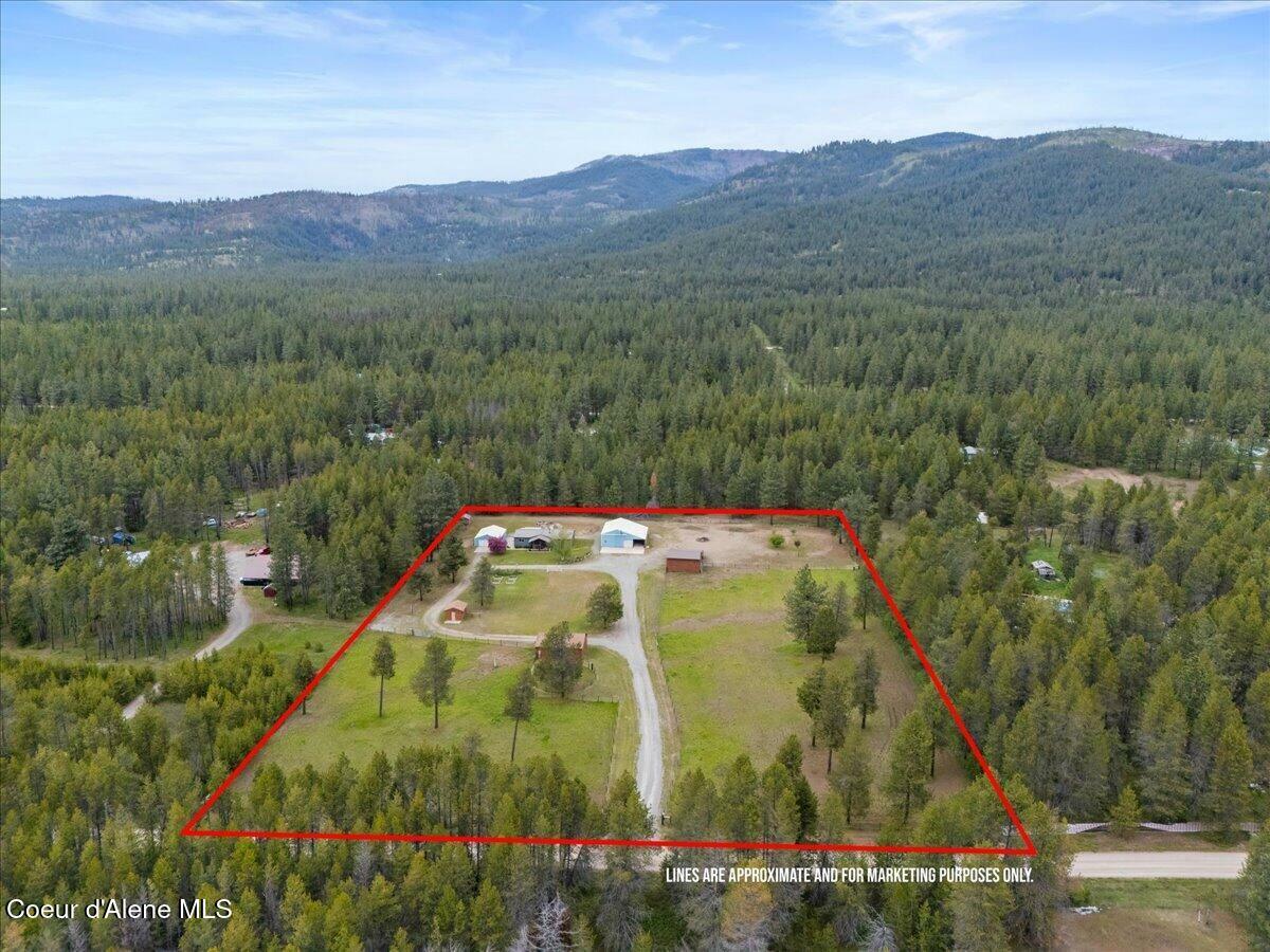 Property Photo:  433 Shamar Dr  ID 83804 