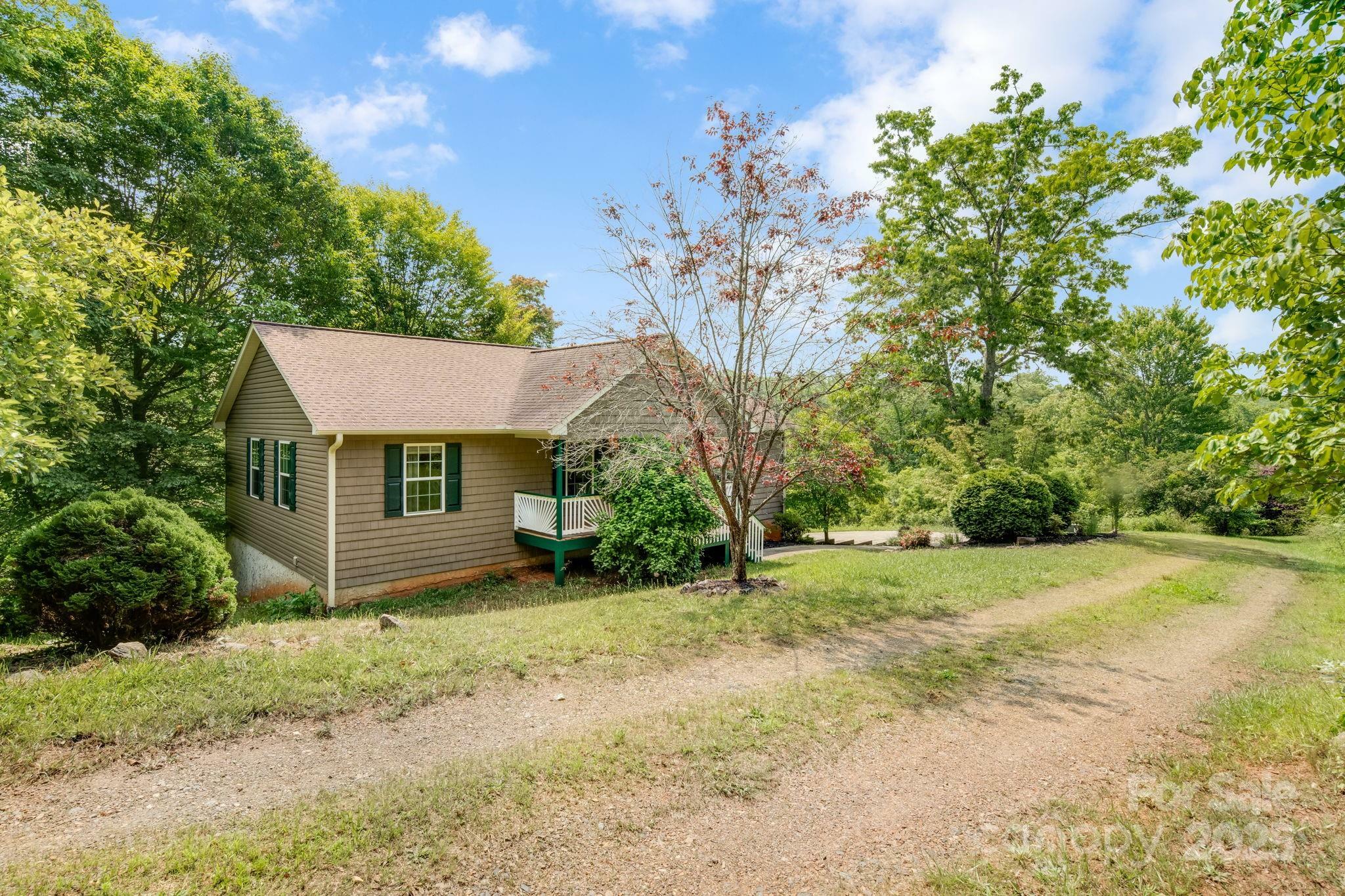 Property Photo: 18 Sunberry Drive NC 28701
