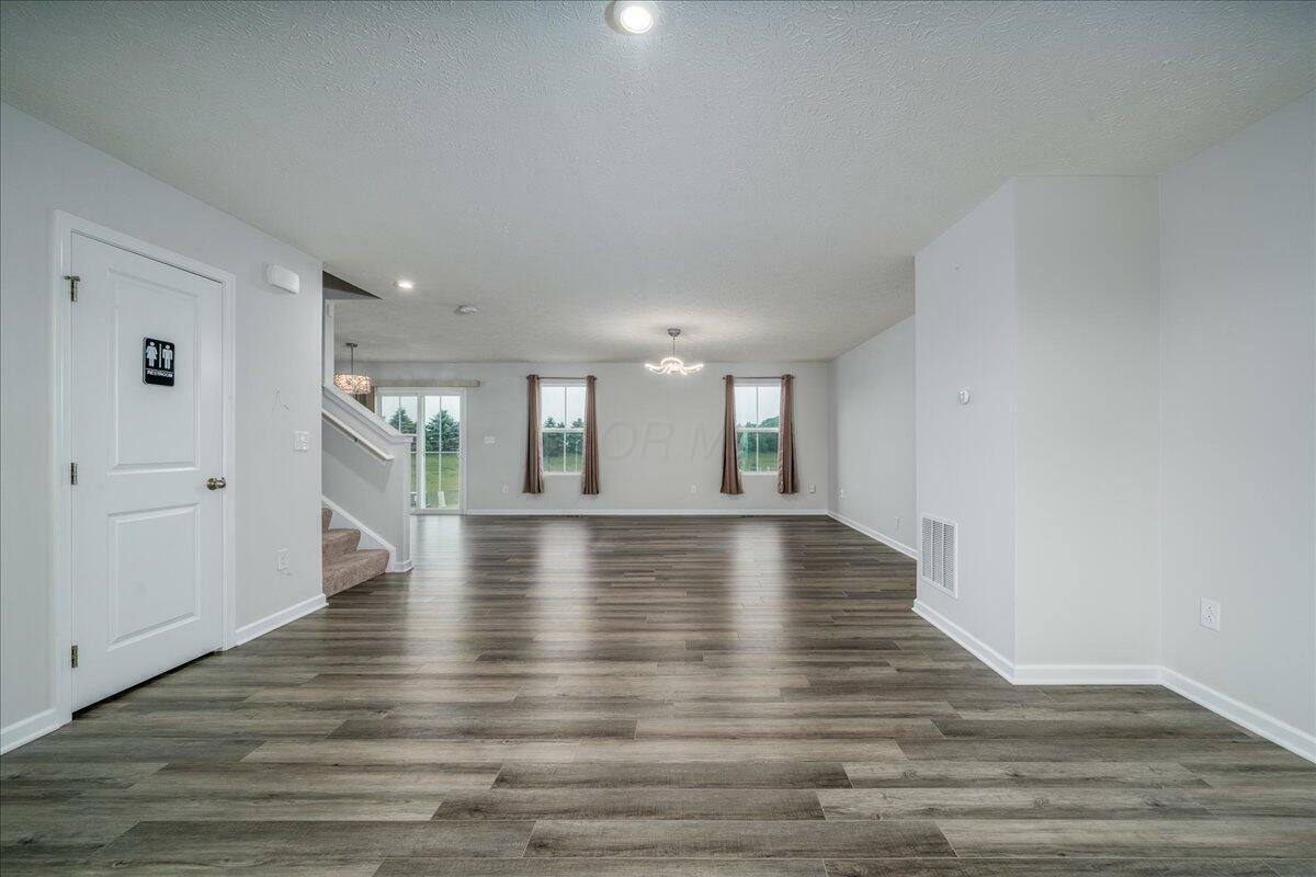 Property Photo:  5332 Earhart Drive  OH 43125 