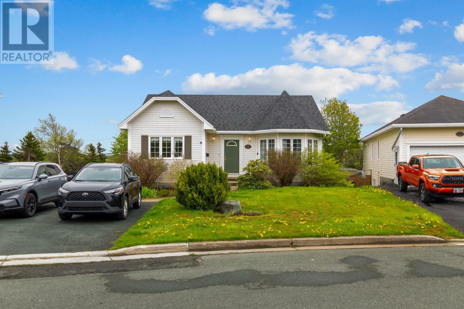 Photo de la propriété: 14 Harlequin Crescent NL A1N 5E4