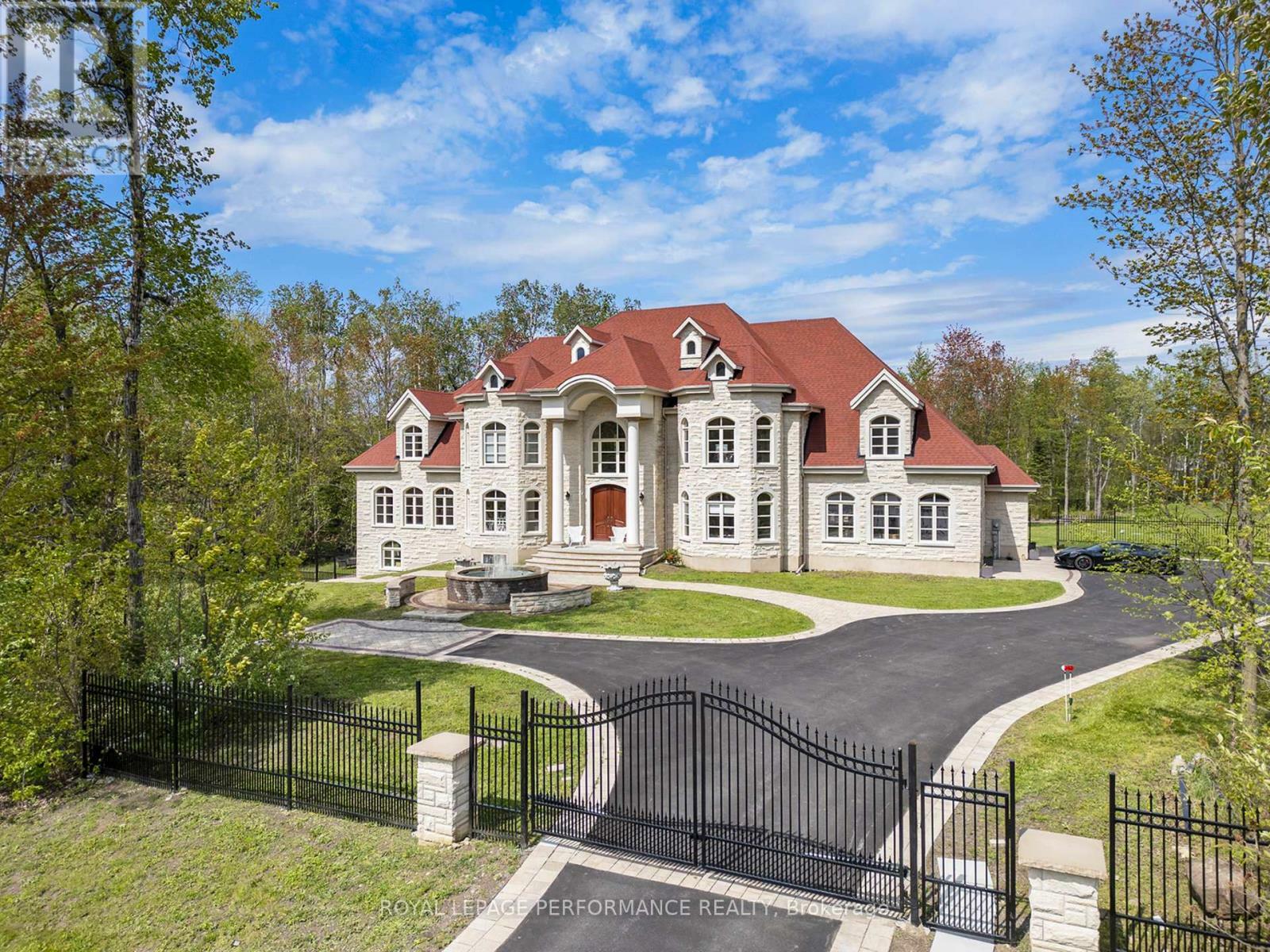 1413 Blackhorse Court  Ottawa ON K4M 0A6 photo