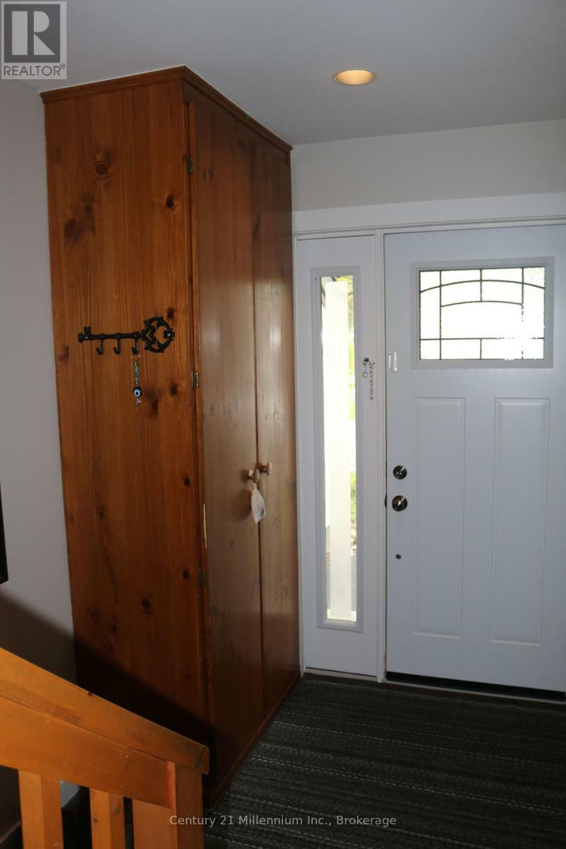 Property Photo: 452 Oxbow Crescent ON L9Y 5B4
