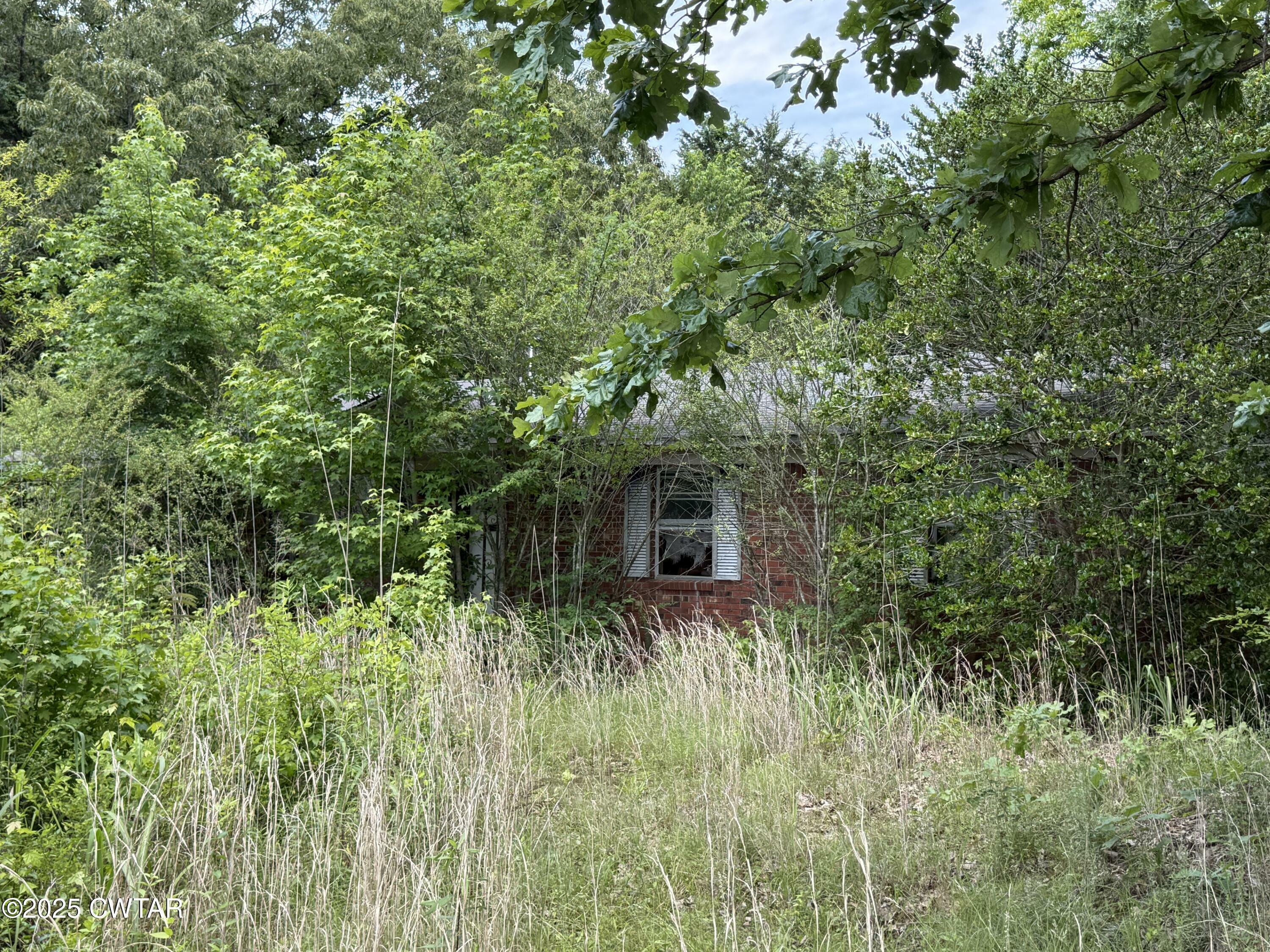 Property Photo: 1427 Britton Lane TN 38391