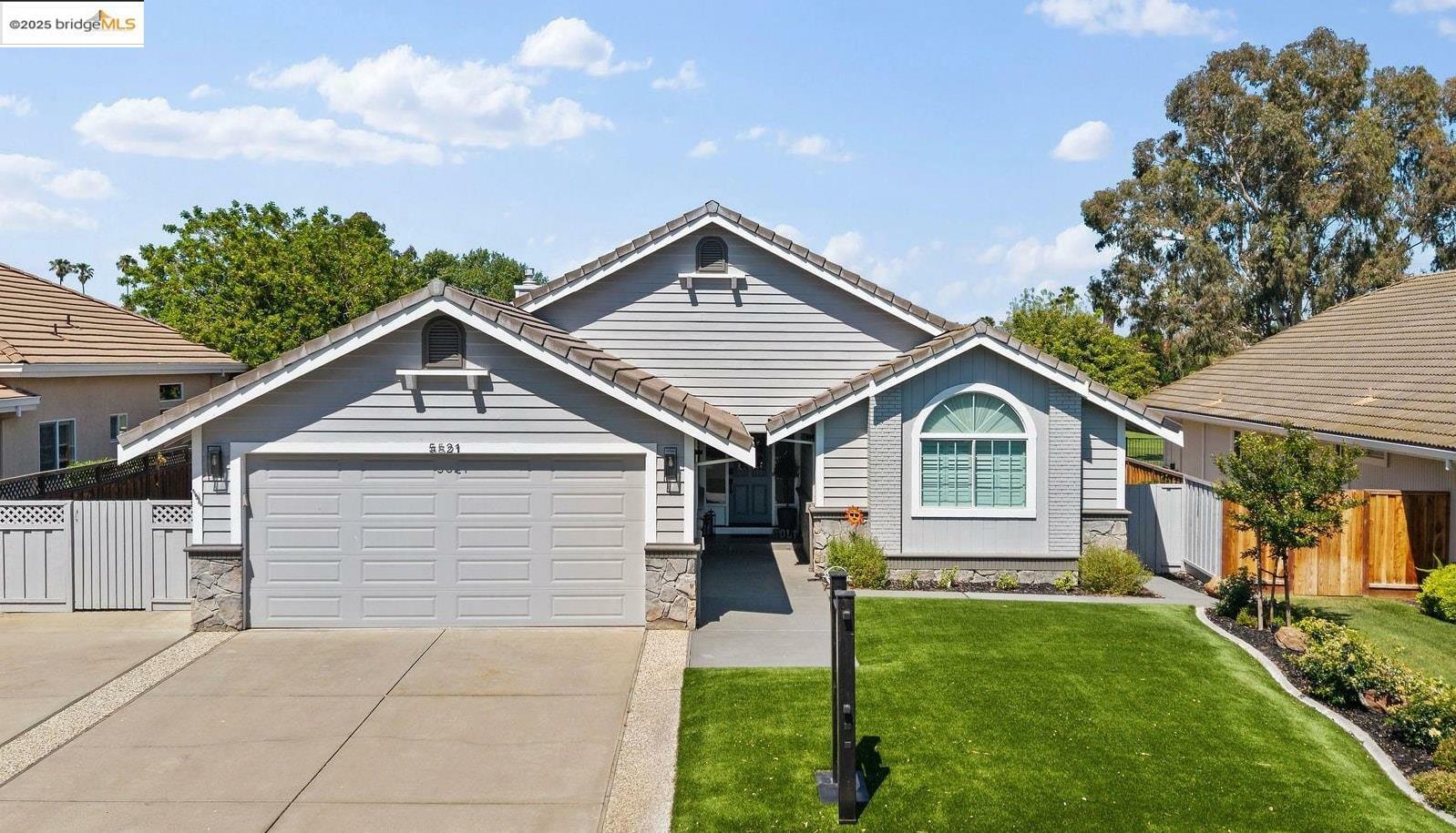 Property Photo: 5521 Lanai Ct CA 94505
