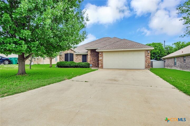 Property Photo: 1921 Merlin Drive TX 76548