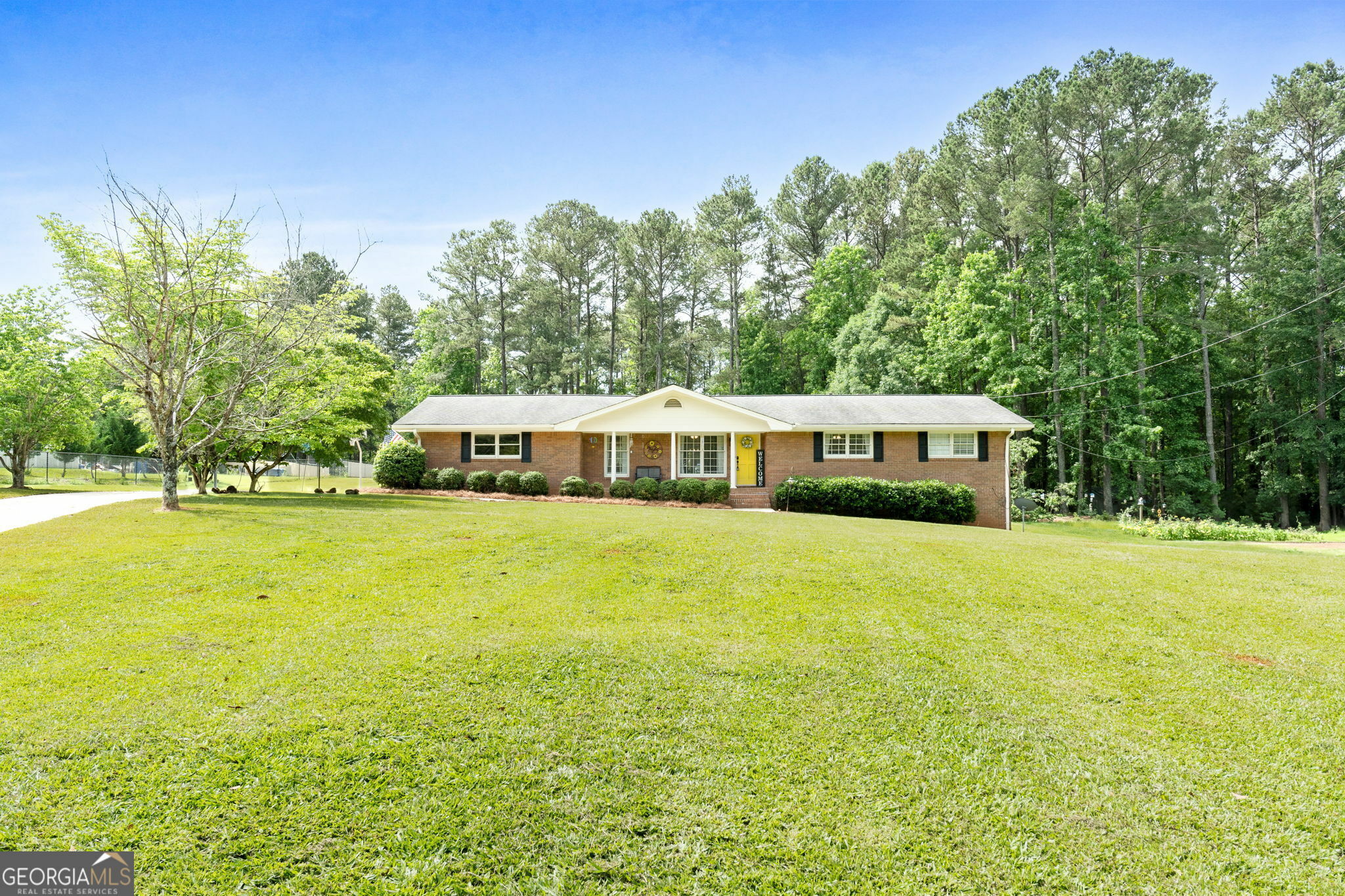 Property Photo: 8070 Johnson Road GA 30268