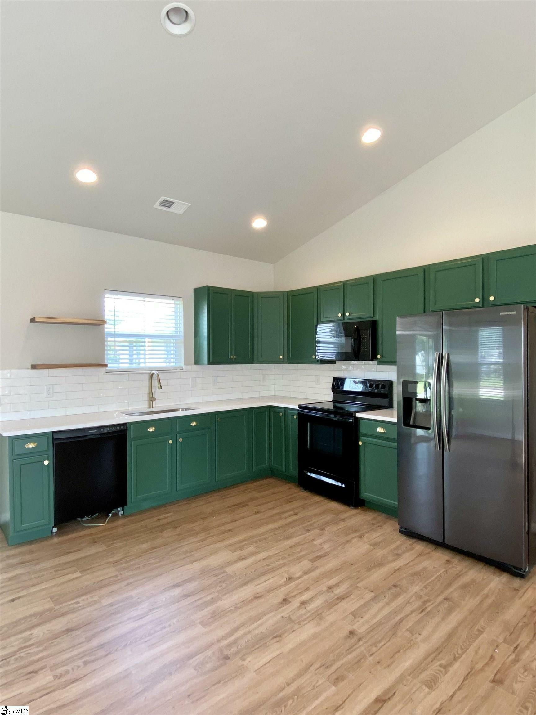 Property Photo: 8 7 Street SC 29651