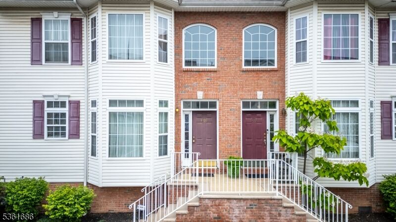 Property Photo: 1407 Barnhardt Ln NJ 07065