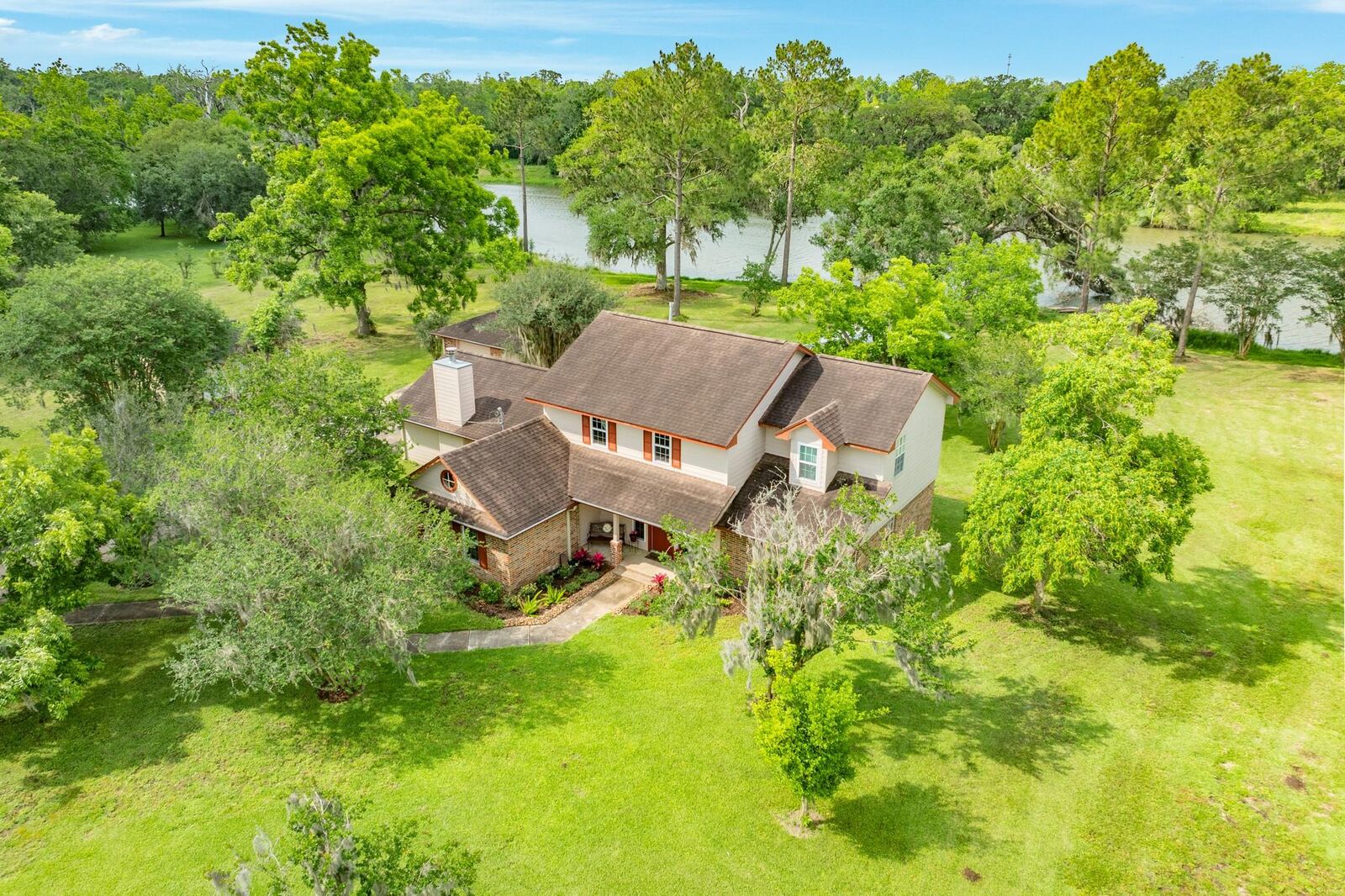 Property Photo:  700 Sally Lake Road  TX 77515 