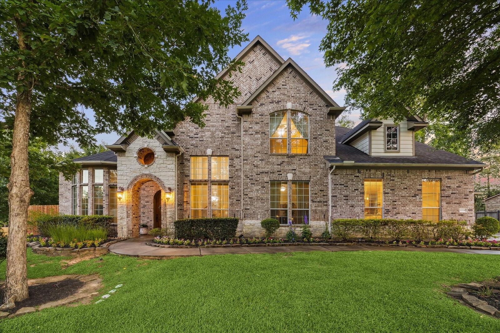 Property Photo:  10114 Logan Grove Court  TX 77302 