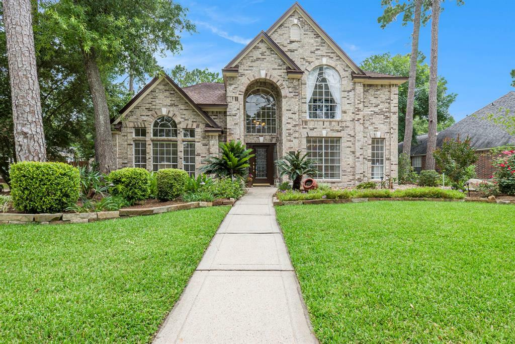 Property Photo: 15 Sparklewood Place TX 77381