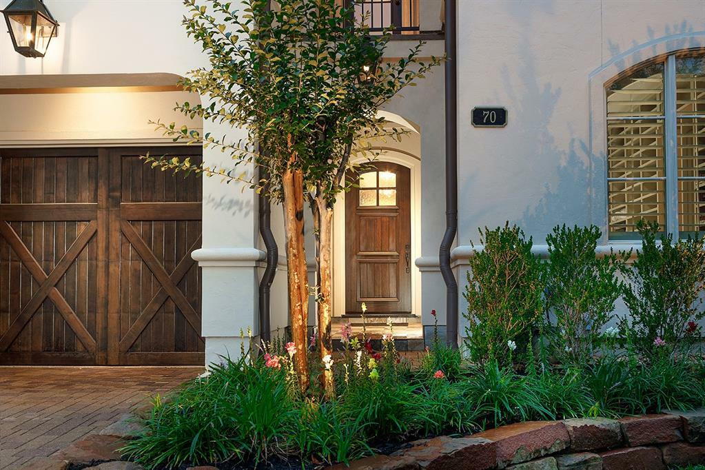 Property Photo:  70 Angelique Way  TX 77382 