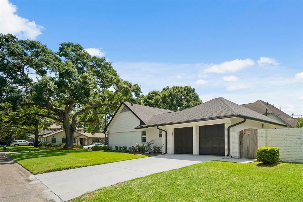 Property Photo: 4302 Wigton Drive TX 77096