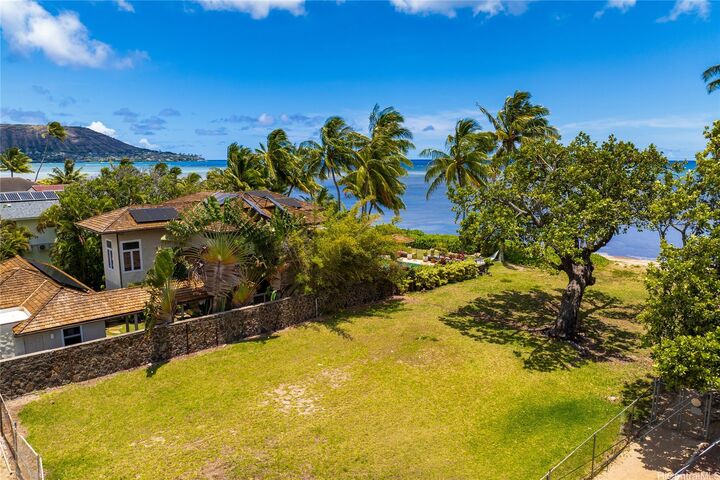 Property Photo:  240 Paiko Drive  HI 96821 