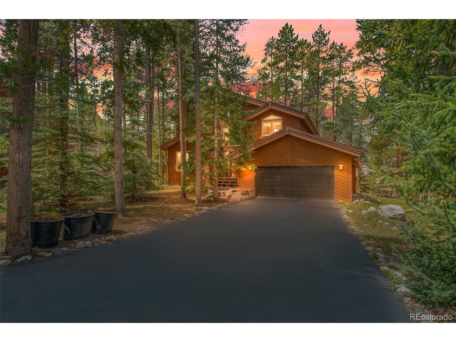 Property Photo:  21 Appaloosa Ct  CO 80435 
