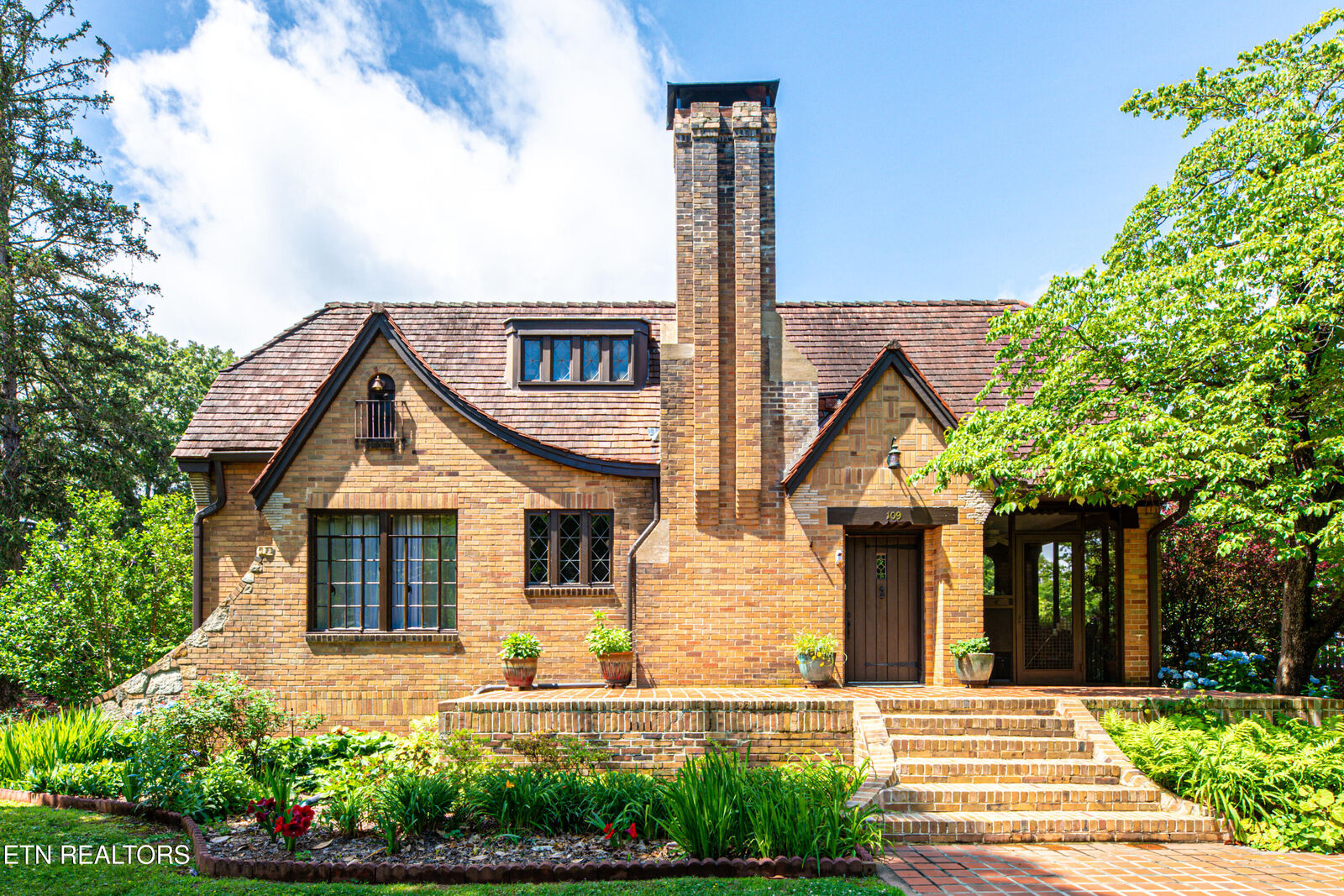 Property Photo: 109 Willard St TN 37803