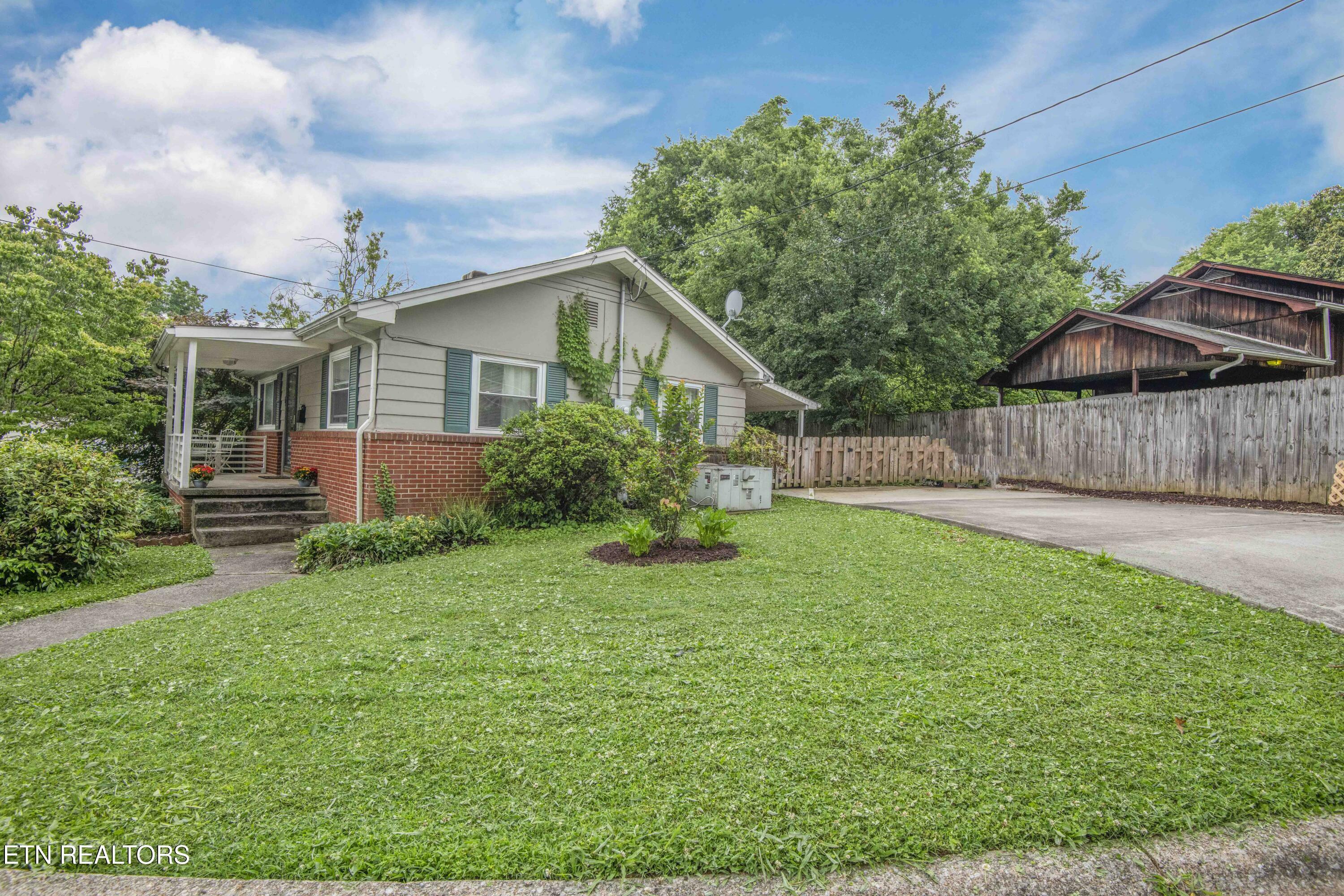 Property Photo: 113 E Price Rd TN 37830