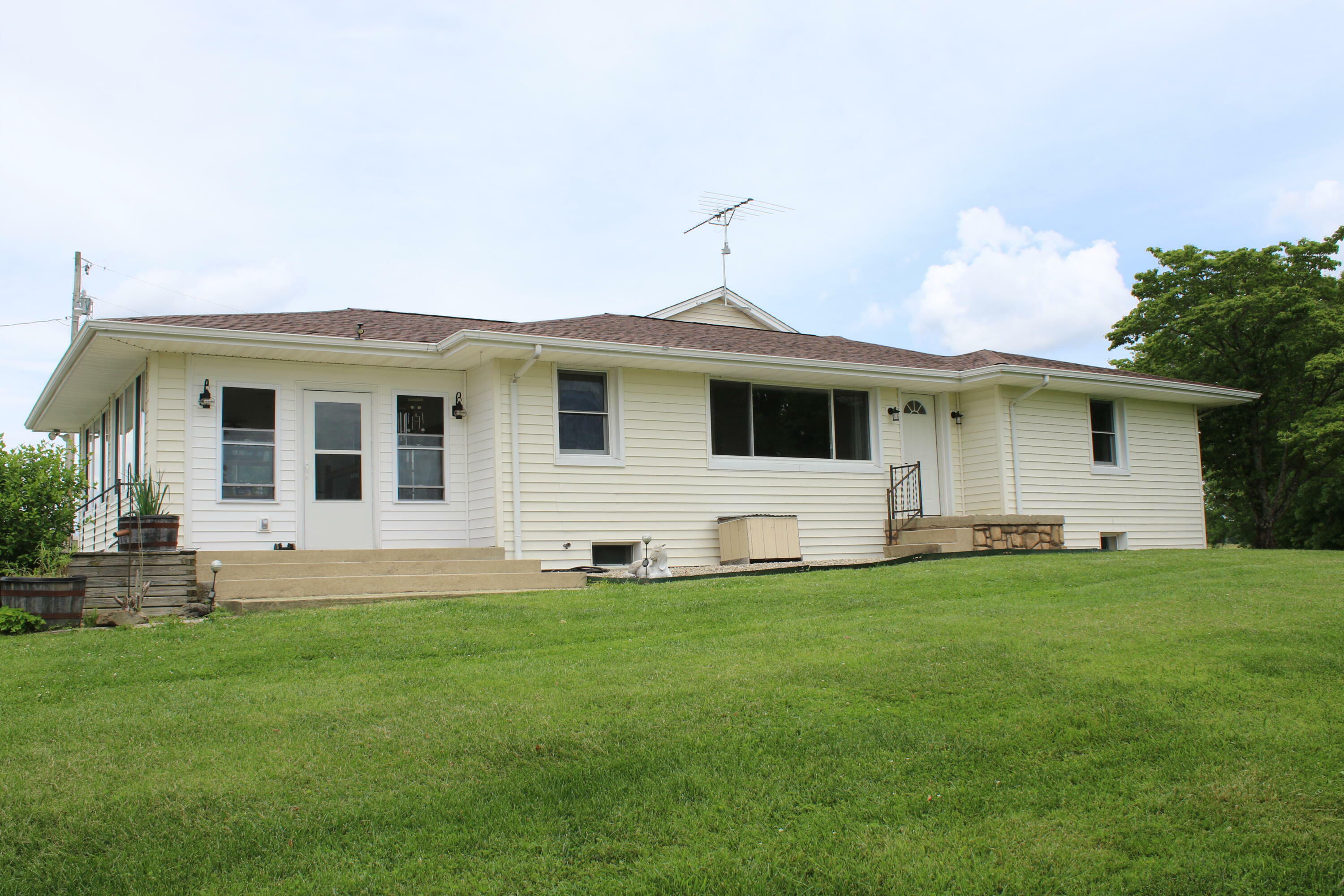 Property Photo: 283 Walter McDaniel Rd Road KY 40729