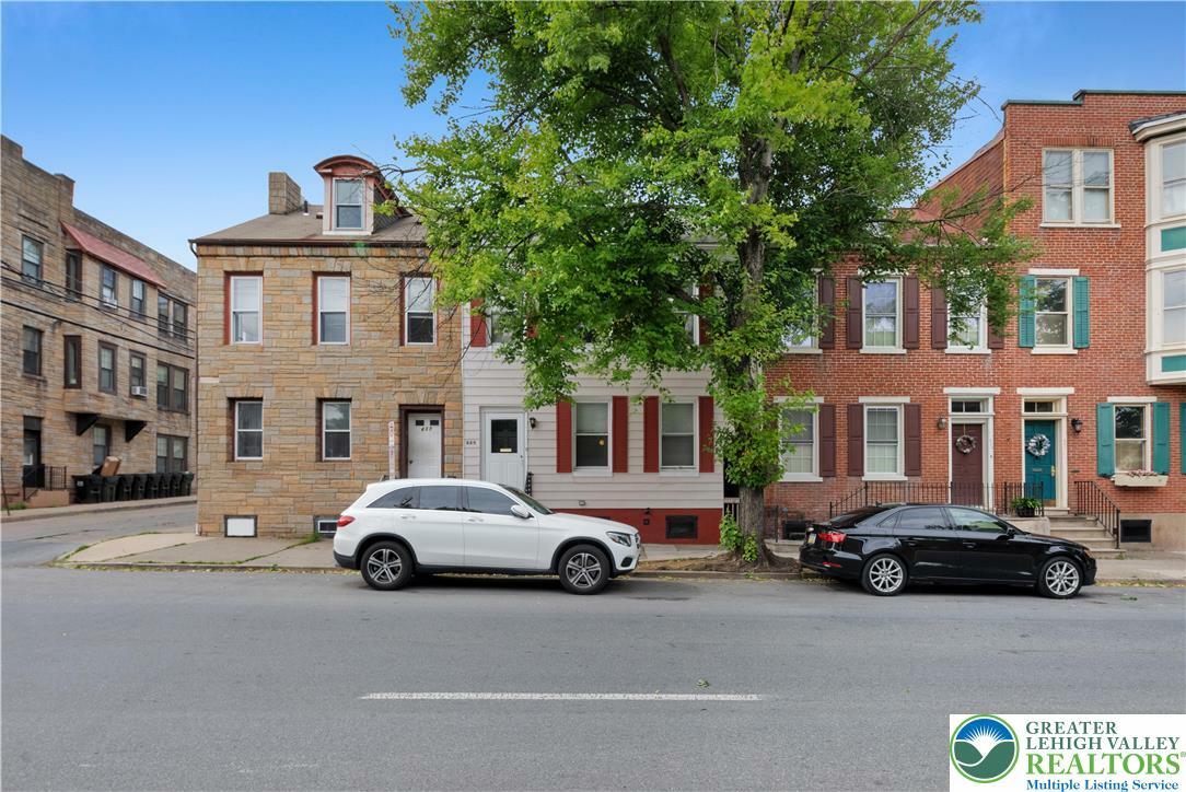 Property Photo: 435 W Walnut Street PA 18102