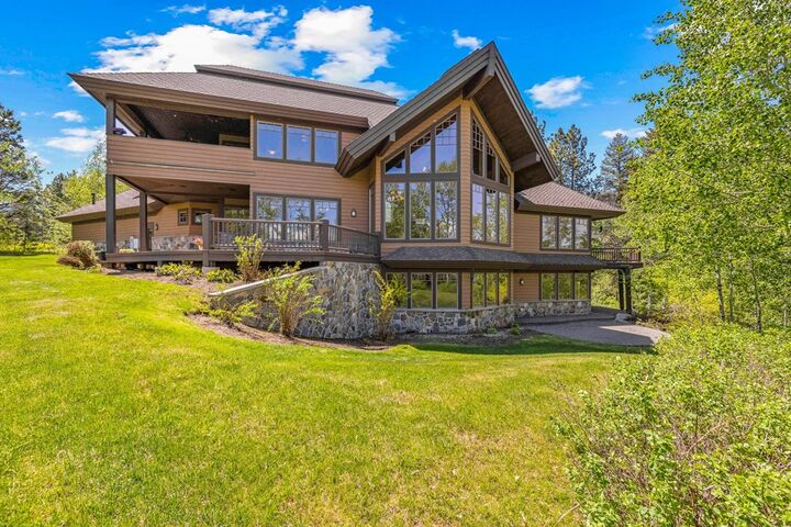 Property Photo:  690 Discovery Drive  ID 83615 