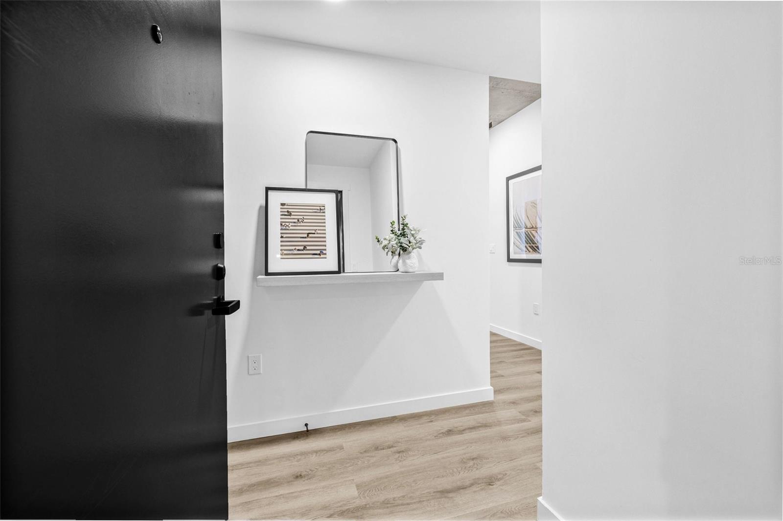 Property Photo: 221 Main Street N 818 FL 33716