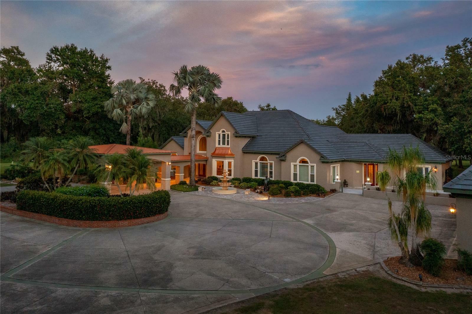 Property Photo: 11450 Nellie Oaks Bend FL 34711
