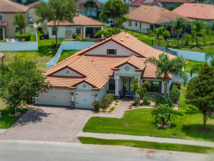 Property Photo:  3939 Sunset Lake Drive  FL 33810 