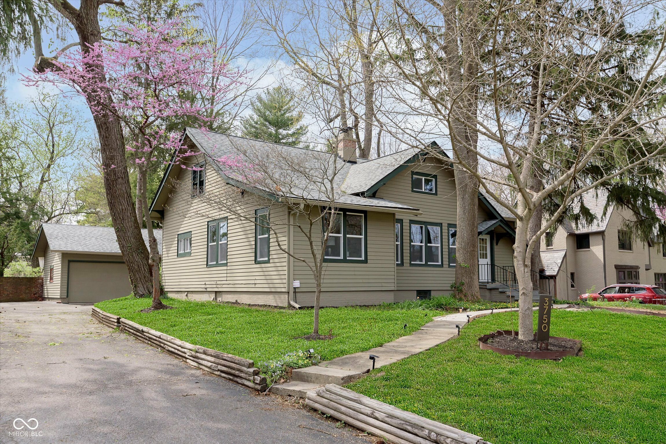 3750 Totem Lane  Indianapolis IN 46208 photo