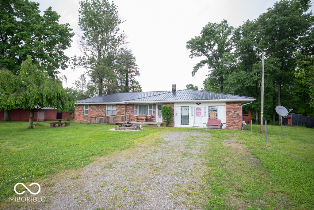 Property Photo: 3010 W County Road 675 N IN 47265