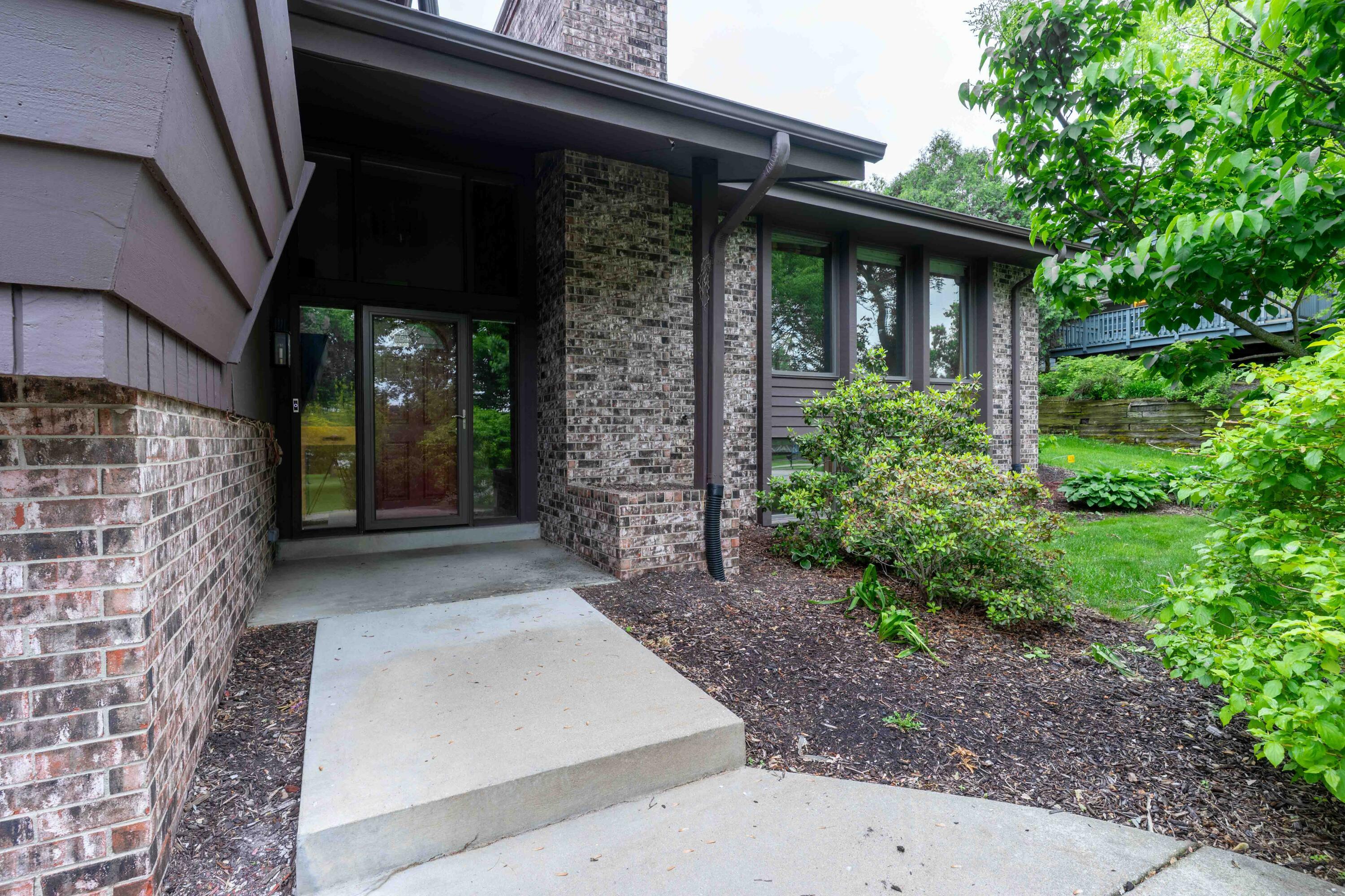 Property Photo: 1380 Independence Dr WI 53045