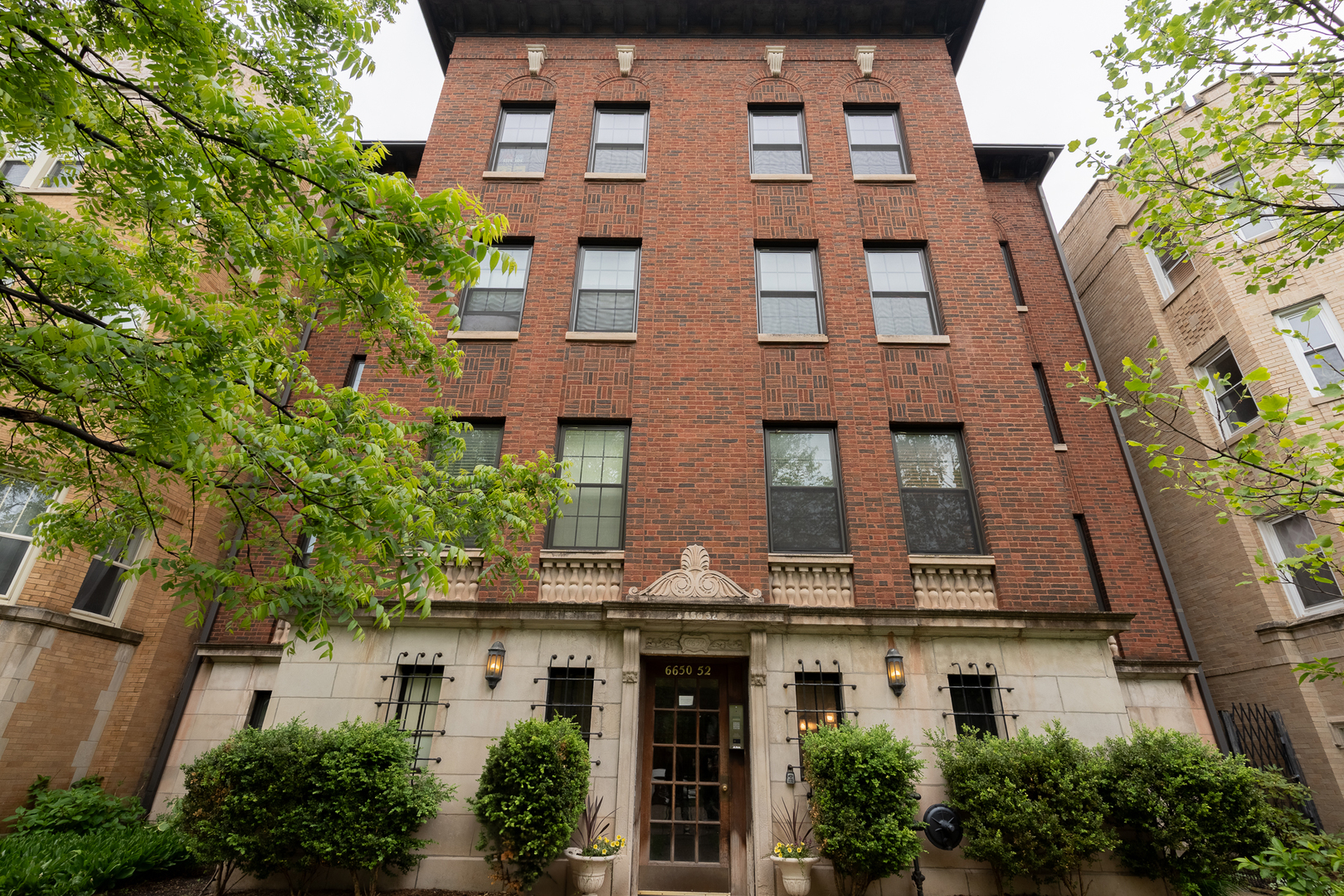 6652 N Glenwood Avenue 3N  Chicago IL 60626 photo
