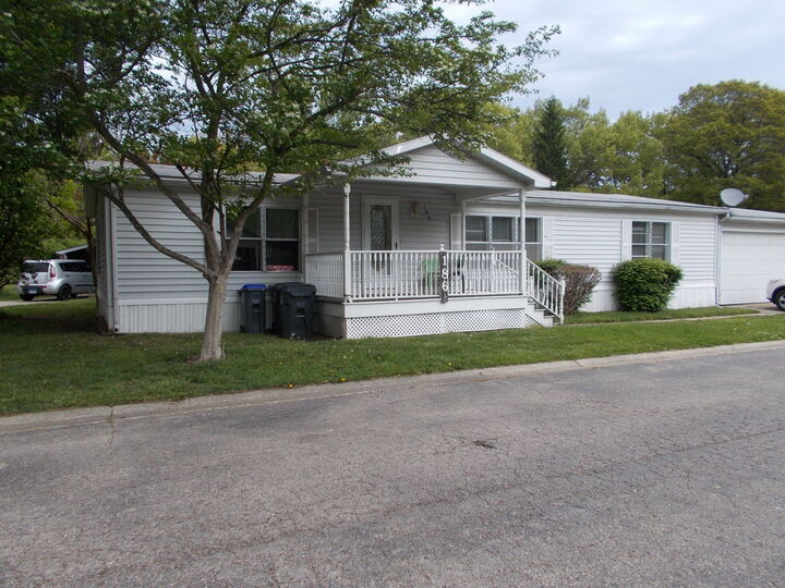 38703 Sheridan Rd Road 186  Beach Park IL 60099 photo