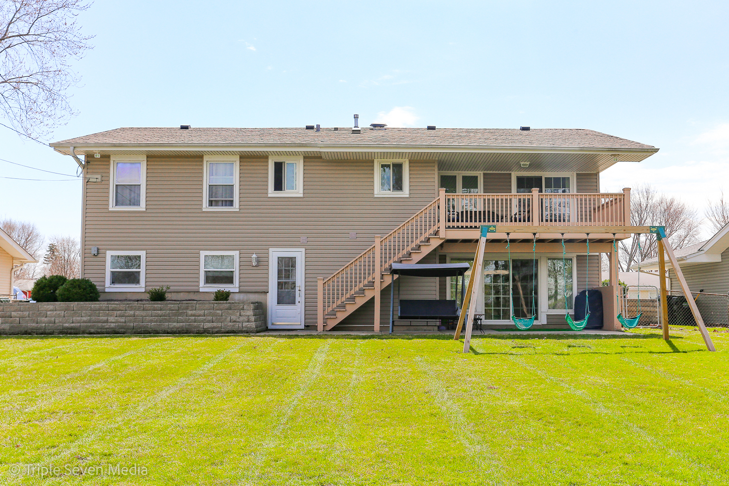 Property Photo: 1406 Edgefield Lane IL 60169