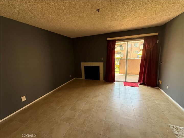 Property Photo:  450 E 4th Street 207  CA 92701 