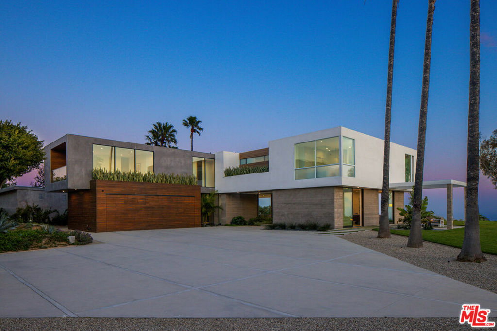 Property Photo: 5601 Kanan Dume Road CA 90265