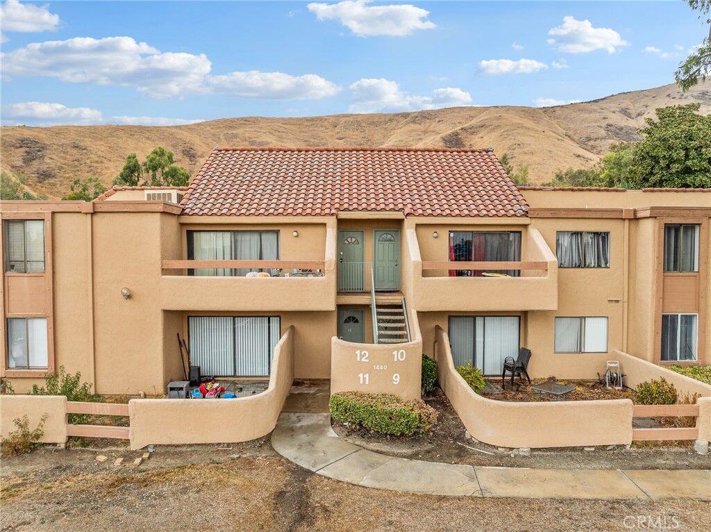 Property Photo:  1440 W Edgehill Road 10  CA 92405 