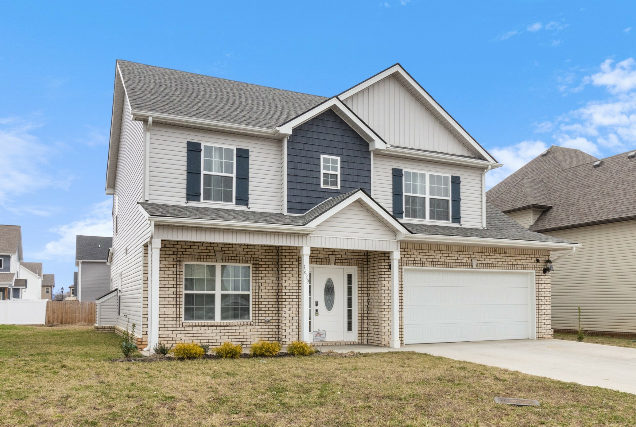 Property Photo: 1629 Kestrel Dr TN 37040