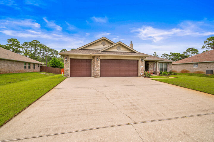 Property Photo: 6564 Redfield Street FL 32566