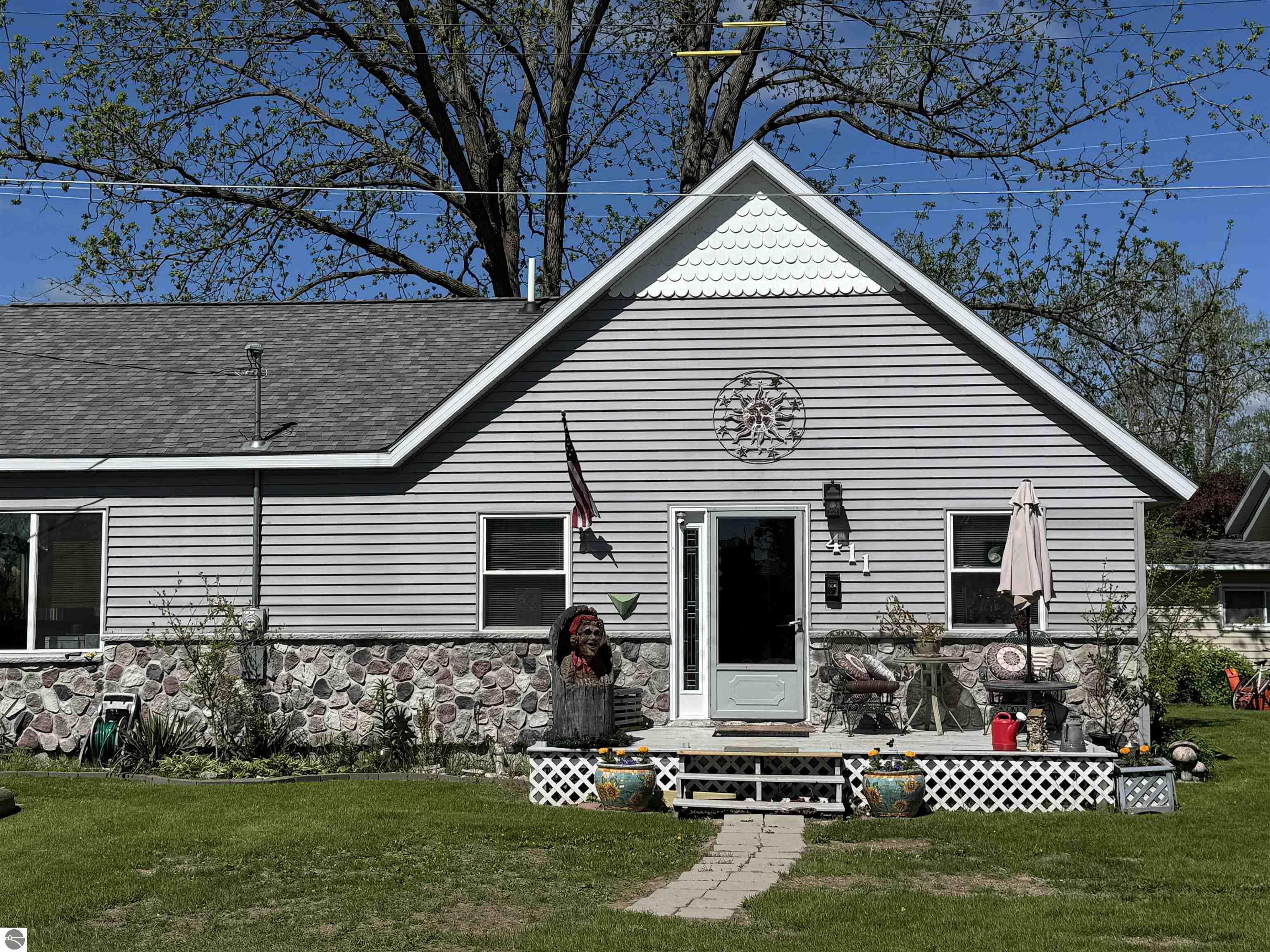 Property Photo: 411 Hamilton Road MI 48763