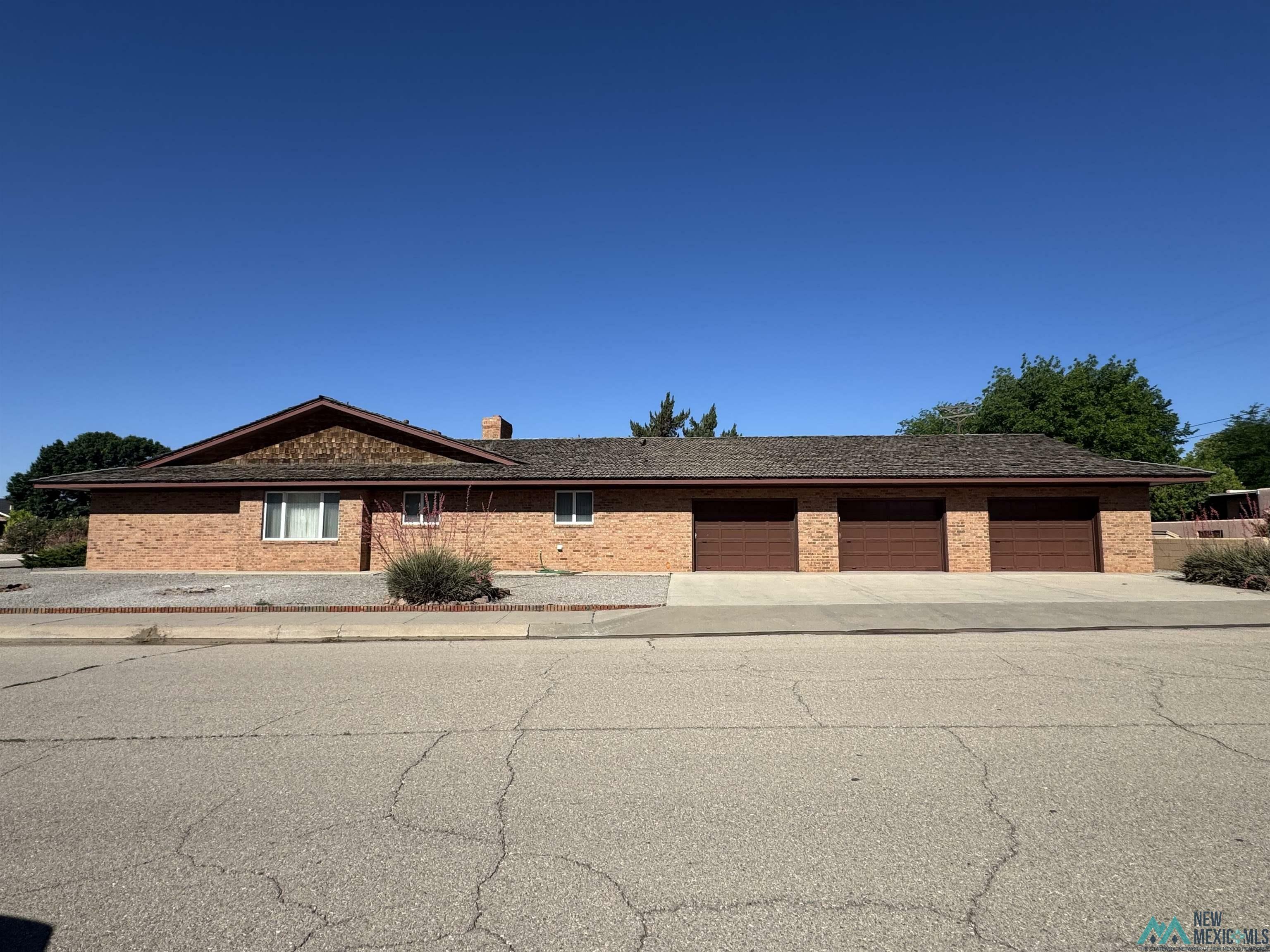Property Photo: 2400 W Loma Drive NM 88210