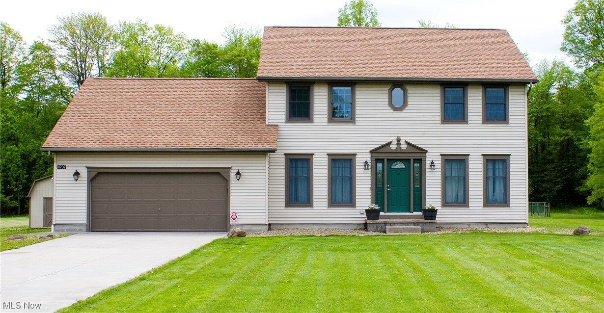Property Photo: 11737 Gladstone Road SW OH 44451