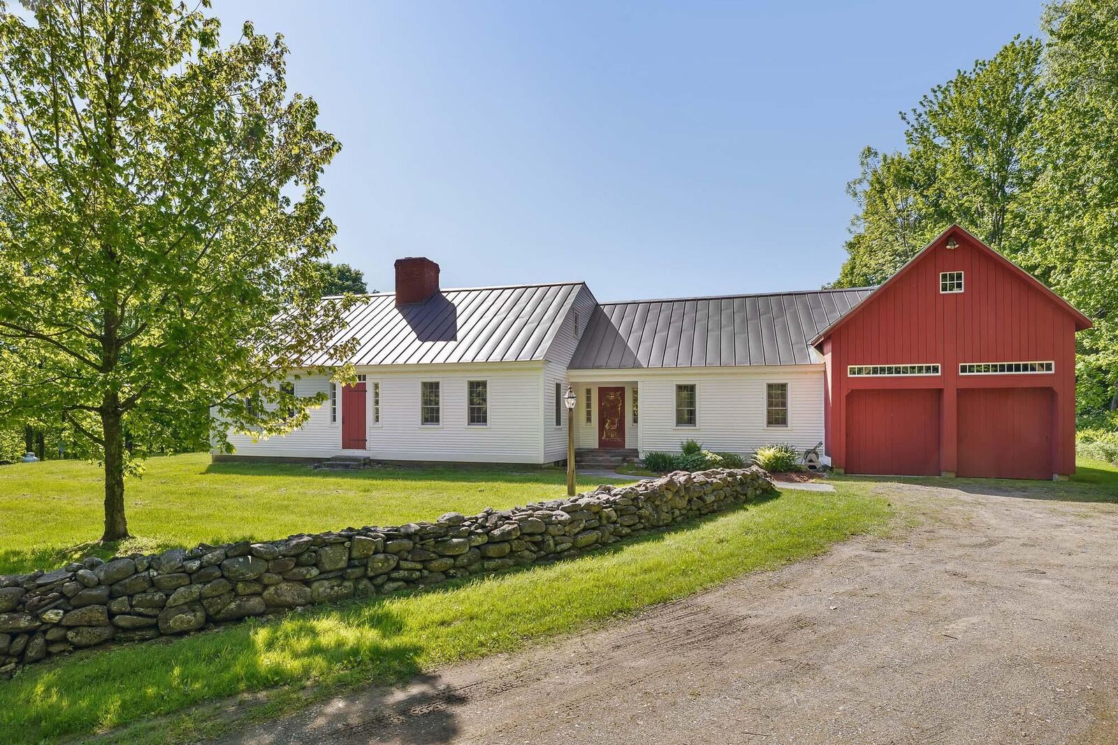 Property Photo:  3450 Lower Pleasant Valley Road  VT 05464 