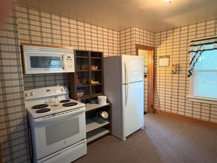 Property Photo: 620 E 3rd Street MN 56031